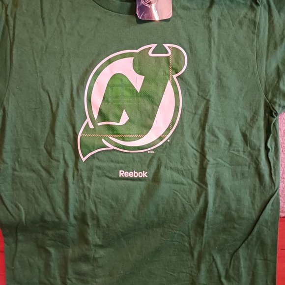 New Jersey Devils Face Off Collection TShirt - Picture 4 of 5